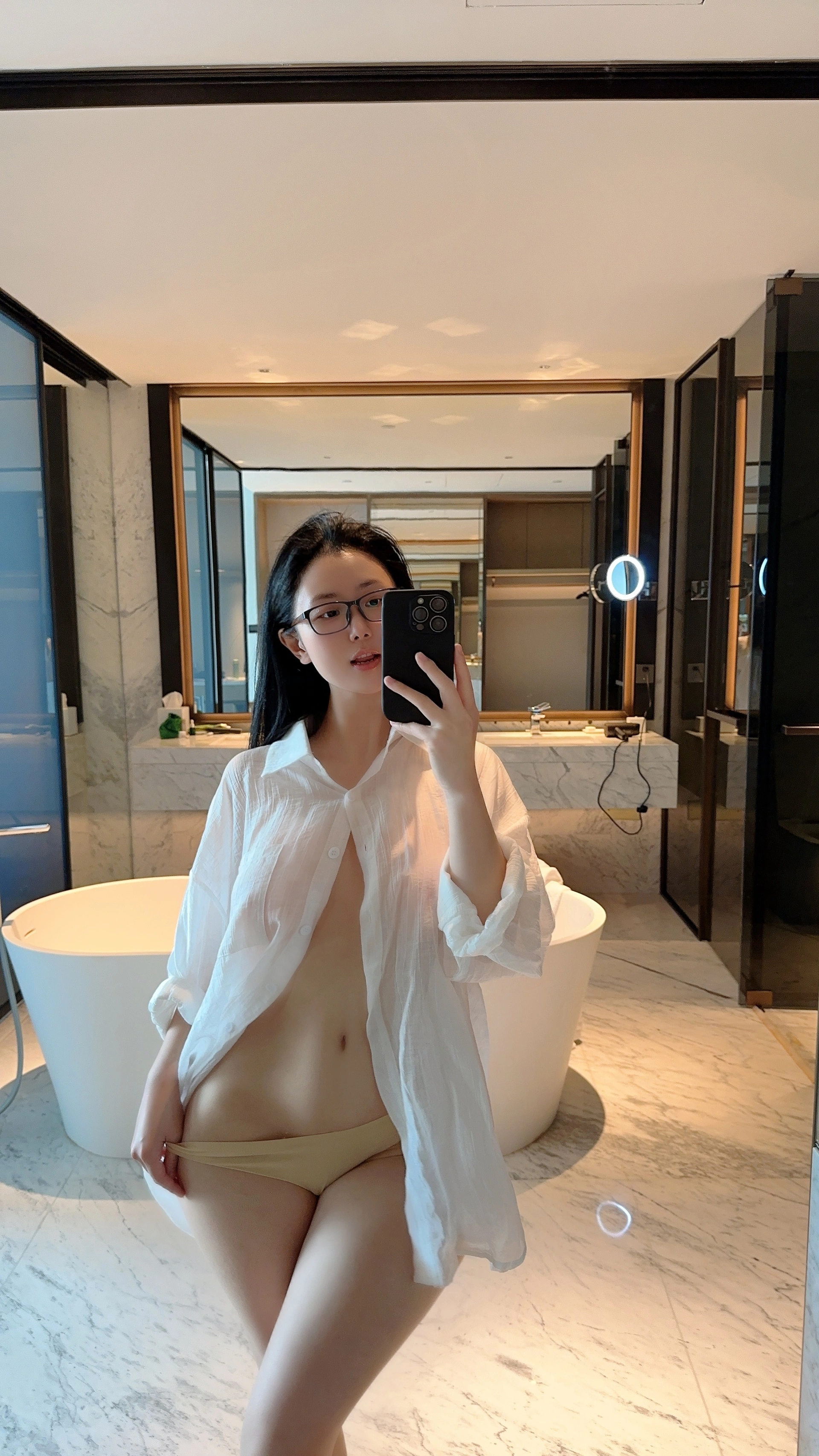 俏妞qiaoniuTT – NO.130 男友衬衫 1